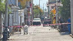 Motosicarios le dan 3 plomazos a hombre que se encontraba afuera de su cantón, en Morelos