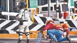 Automovilistas y hasta policías hallan este truco para no pagar caseta ponchallantas en Edomex