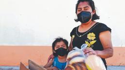 Para poder pagar su tratamiento contra el cáncer, niña de Oaxaca vende pan artesanal