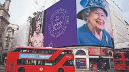 ¡Se la mata a Chabelo! A sus 95 años, la Reina Isabel II cumple 7 décadas en el trono