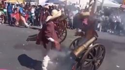 Danzante pierde la mano al explotarle cañón en carnaval de Huejotzingo, graban el momento
