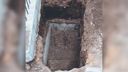 Policías atoran a 5 ladrones mientras exhumaban huesos de un panteón, en CDMX
