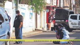 Por no dar su moto a ladrón, joven recibe balazo en la choya y muere frente a su hermana, en Edomex