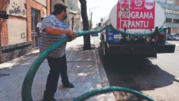 Con pipas, sacan de sequía a estas colonias de la alcaldía Venustiano Carranza