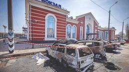 Bombardeo ruso a estación de tren en Ucrania deja 53 muertos y 98 heridos