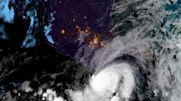 Huracán Agatha categoría 2 tocará tierra este lunes en México y hay alerta en estos estados