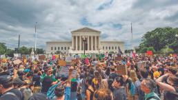 Se desatan manifestaciones en EU por la eliminación del derecho al aborto