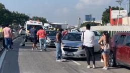 Video en vivo de choque de 10 autos este miércoles, en Paso Exprés Cuernavaca