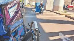 Camioneta de músicos hace sándwich a mototaxista y lo mandan directo al cielo, en Tláhuac