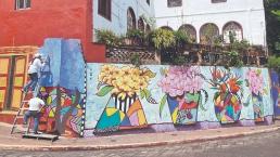 Por falta de lana, artista chilanga enchula calle de Cuernavaca con increíble mural