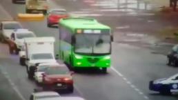 VIDEO: Asaltante secuestra camión con pasajeros en Edomex y provoca persecución de película