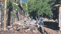 Familia se queda sin fuente de trabajo tras colapsar barda de vecino por lluvias, en Morelos