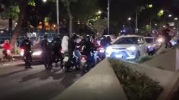 Motocicletos causan caos en Reforma