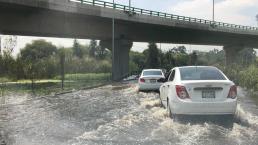 Denuncian escalofriantes inundaciones en megapuente vehicular de Cuemanco, al sur de CDMX