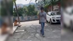 Chamaco hijo de funcionario golpea a un abuelito con toda la saña del mundo, en Hidalgo