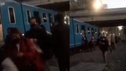 Falla eléctrica causa caos en el Tren Ligero CDMX y usuarios se van caminando tras suspensión
