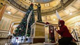 Montan altar navideño SATÁNICO y causa polémica, en Estados Unidos