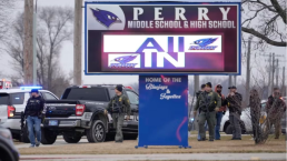 ¡Gringos no frenan la violencia! Se arma tiroteo en escuela de Iowa, hay varios heridos