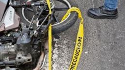 Tráiler le destroza la cabeza a bikers tras derrapón mortal, en la México-Querétaro
