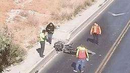 Biker invade carril del Mexibús y sale volando al más allá, en Ecatepec