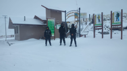 ¡Cubiertos de blanco! Autoridades restringen parques por nevada en Edomex