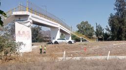 Lunes de terror, encuentran cadáver abajo de un puente peatonal, en Ecatepec