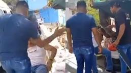 Presuntos extorsionadores golpean a checadores y transportistas en Acapulco, video es viral