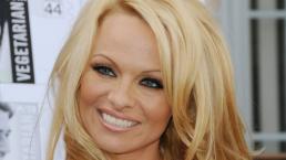 Pamela Anderson se “viste“ sólo de brillantina 