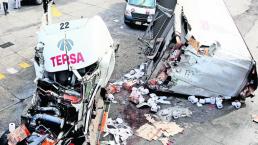 Tráiler cae 10 metros de altura en Ecatepec | VIDEO