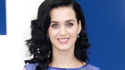 Katy Perry enseña ropa interior con vestido 