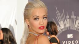 Rita Ora presume tatuaje en zona íntima 