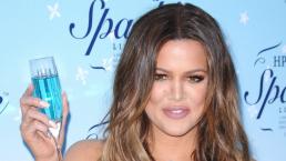 Khloé Kardashian luce imponente trasero desnudo 