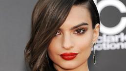 Emily Ratajkowski vuelve a incendiar redes sociales 