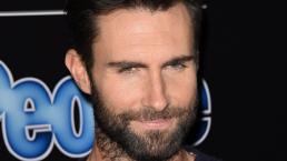 Adam Levine sufre ataque de fanático | VIDEO