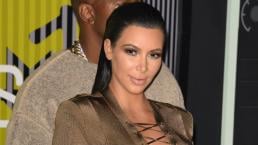 Kim Kardashian se exhibe con otro en la cama 