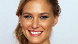 Bar Refaeli se suma a famosas con fotos robadas