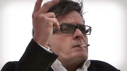 Charlie Sheen pide arrojar excremento a una escuela