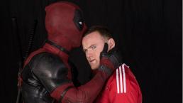 Deadpool anota penal para el Manchester United