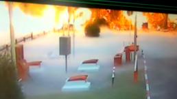 Hombre se quema en explosión de gasolinera | VIDEO