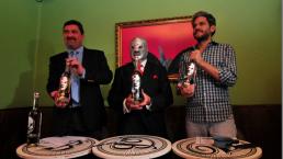 El Hijo del Santo y su mezcal plateado 