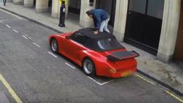 Ladrón corta 'techo' de Porsche para intentar robarlo | VIDEO