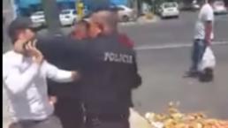¡Indignante! Policías tiran merengues a vendedor en Peralvillo 