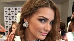 Miss Universo atrapa el celular de un fan y toma selfie