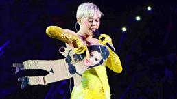 Miley Cyrus “destroza” Selena Gomez en pleno concierto