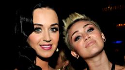 ¡La besó! En pleno escenario, Miley Cyrus a Katy Perry