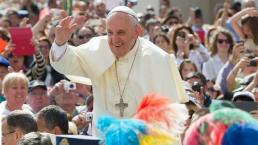 La mujer que intentó agredir al Papa Francisco | VIDEO