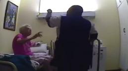 Anciana era golpeada por su enfermera | VIDEO