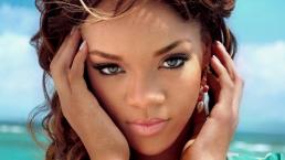 Rihanna presume sus atributos en portada de revista, Rihanna