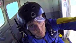 Paracaidista sufre ataque de epilepsia en pleno salto | VIDEO