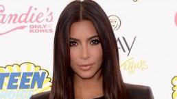 Kim Kardashian aparece sin cejas y causa polémica 